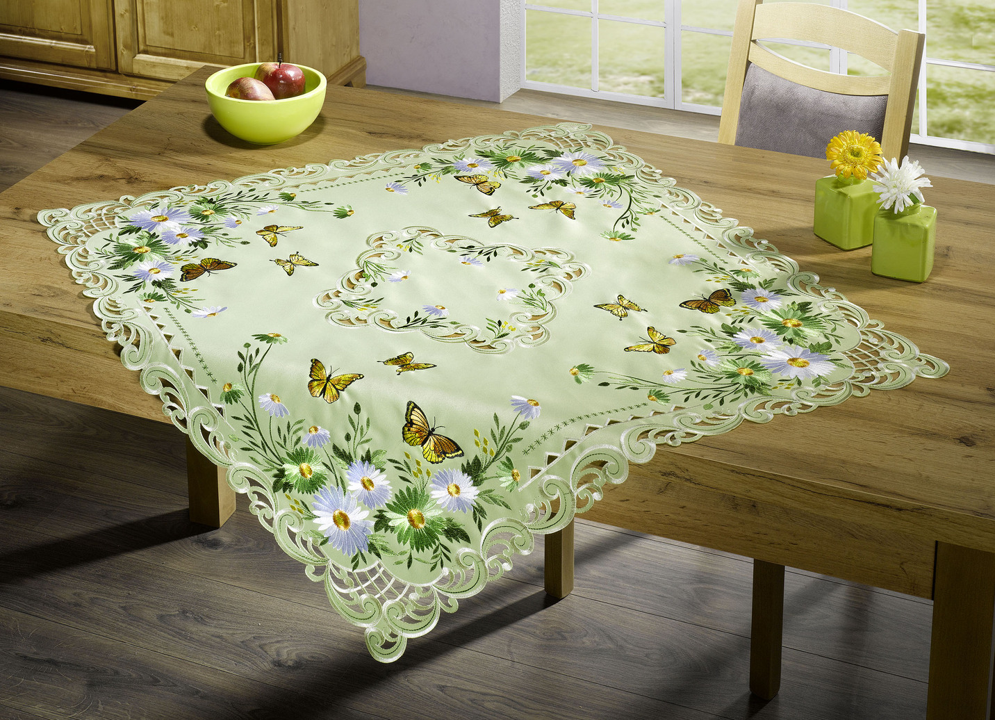 Tisch- und Raumdekoration mit Blumen und Schmetterlingen, Größe 301 (2 Deckchen rund, ø 40 cm), Grün von BADER