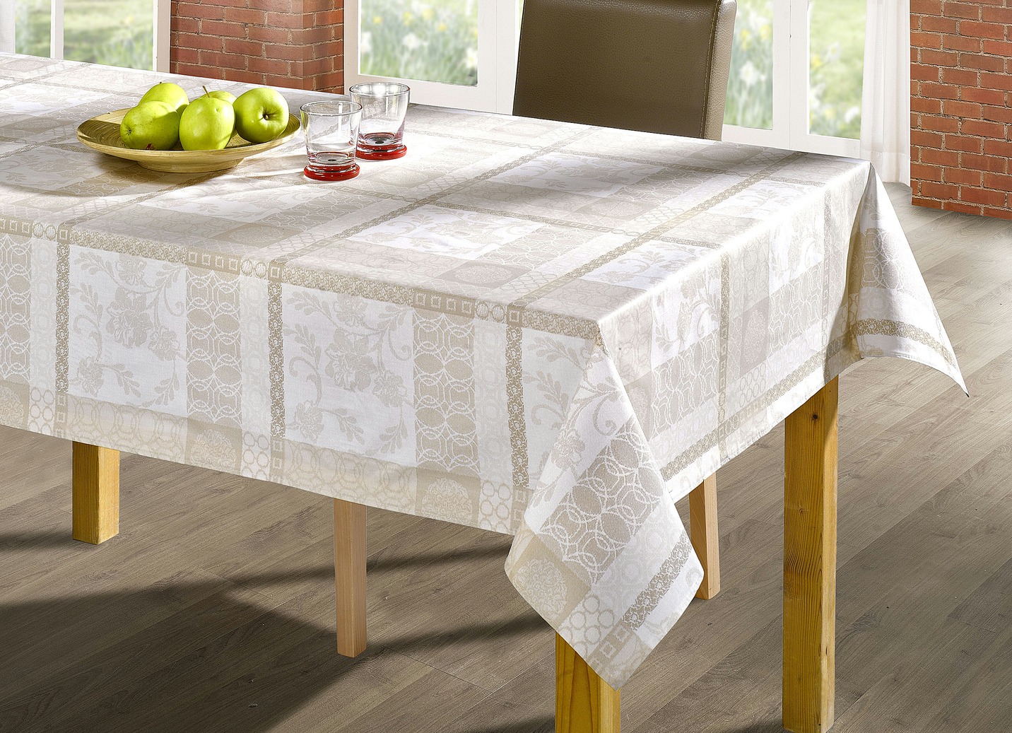 Pflegeleichte Tischdecke aus 100% Baumwolle, Größe 130 (Tischdecke, 130/160 cm), Beige von BADER