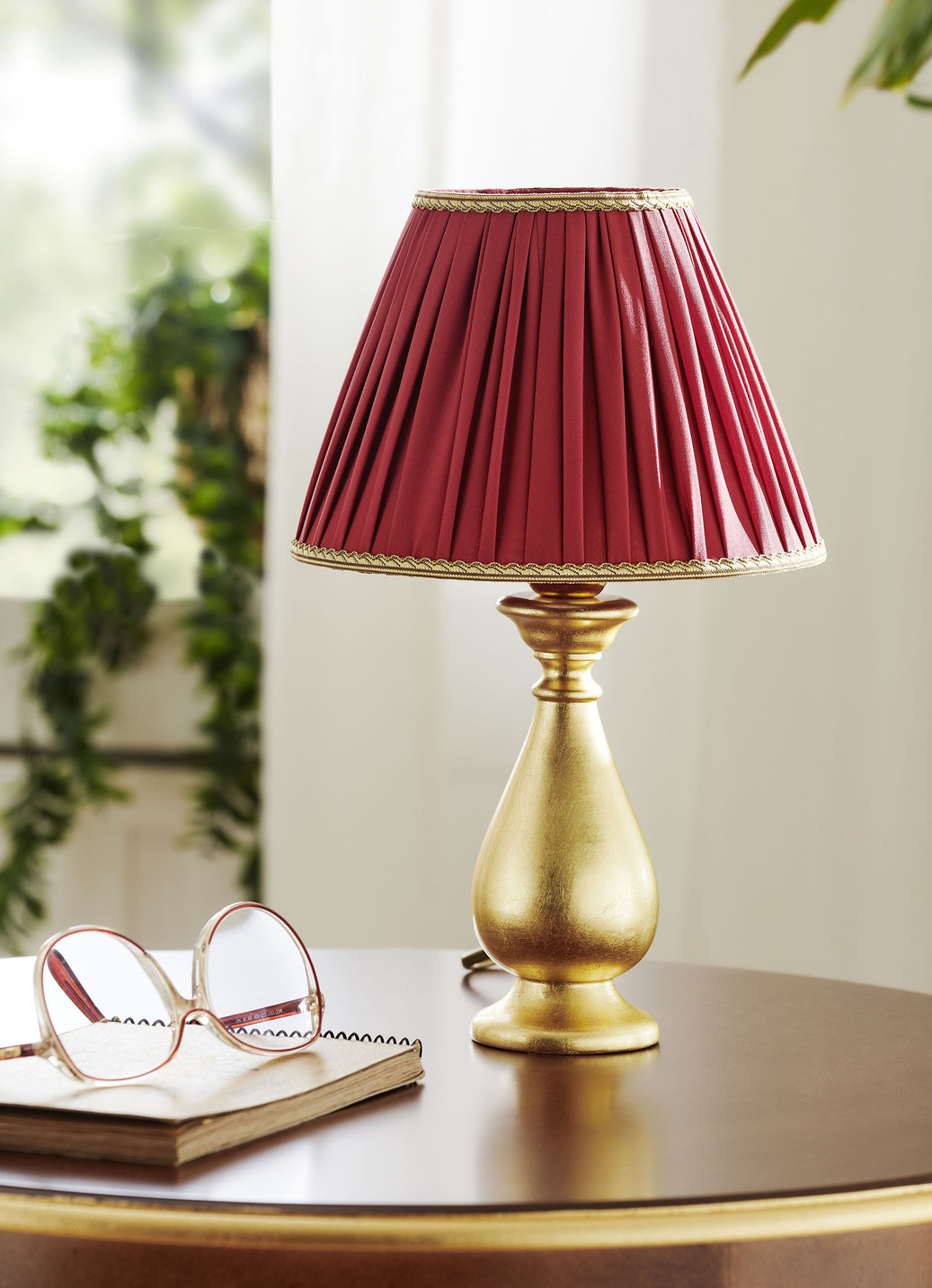 Tischleuchte mit Blattgoldauflage, Gold-Rot Tischleuchte mit Blattgoldauflage, Gold-Rot von BADER