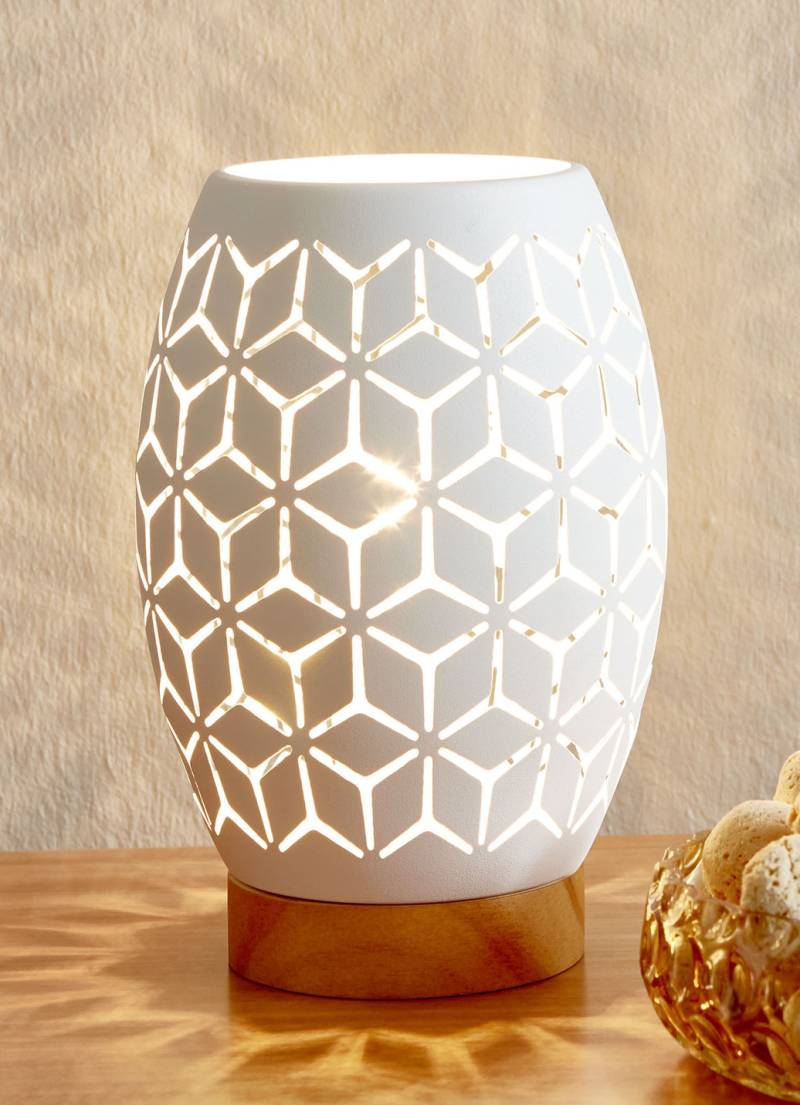 Tischleuchte mit Metall-Lampenschirm und Holz-Sockel, Weiss Tischleuchte mit Metall-Lampenschirm und Holz-Sockel, Weiss von BADER