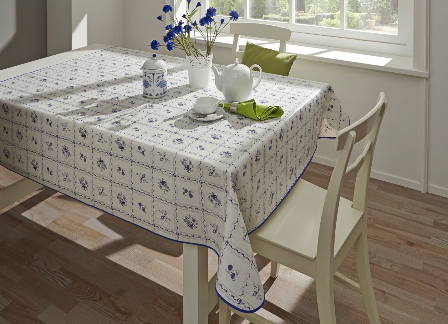 Wachstuch-Tischdecke in pflegeleichter Qualität, Größe 130 (Tischdecke, 130x160 cm), Blau-Weiss von BADER