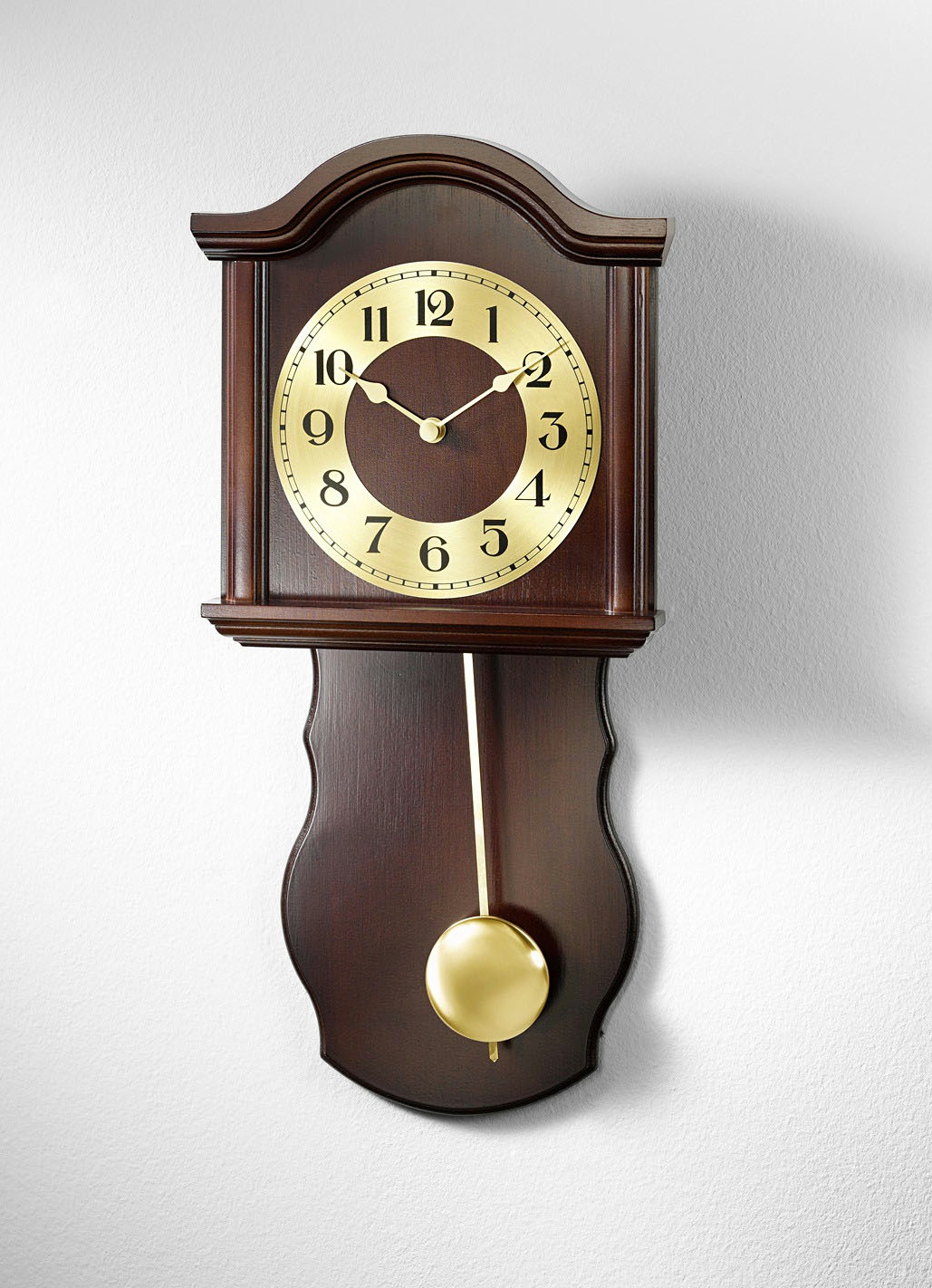 Wanduhr mit Funkuhrwerk, Nussbaum von BADER