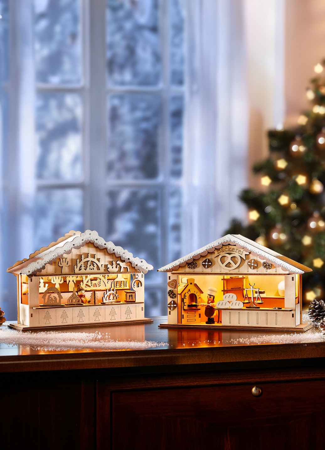 Weihnachtsmarktszene aus Holz, Weihnachtsbäckerei, Natur-Braun von BADER