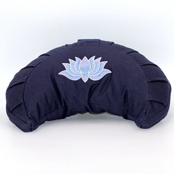 BAGHI Meditationskissen Halbmond kräftige Farben mit Lotus Bestickung im Farbverlauf Bio-Baumwolle kbA von BAGHI