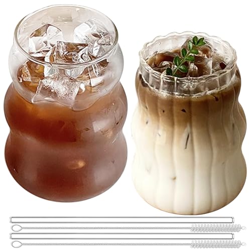 BAIFULAI 2 Stück Gerippte Trinkgläser Set, 530ml Eiskaffeegläser Einer hat Streifen und Einer ist Glatt, BubbleGläser mit 2 Strohhalme und Strohbürste, Cocktailgläser, Latte Macchiato Gläser von BAIFULAI