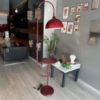 Moderne Stehlampe aus Burgund Metall mit Tablett und Beweglichem Kopf, E27-Sockel, Moderne Stehlampe für Wohnzimmer oder Schlafzimmer von BAMYUM