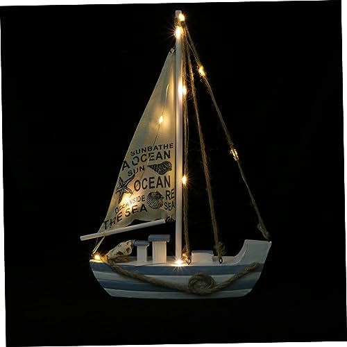BATHVEVE 1 Stück Holz Segelboot Modell mit LED Dekoration Mediterraner Stil Segelboot Deko für Wohnzimmer Schlafzimmer Büro Ohne Batterie Chic und als Foto oder für Freunde BATHVEVE 1 Stück Holz Segelboot Modell mit LED Dekoration Mediterraner Stil Segelboot Deko für Wohnzimmer Schlafzimmer Büro Ohne Batterie Chic und als Foto oder für Freunde von BATHVEVE