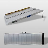 TRUTZHOLM Rollstuhlrampe klappbar 122 cm Traglast 272 kg Alu grau geriffelt Auffahrrampe TRUTZHOLM Rollstuhlrampe klappbar 122 cm Traglast 272 kg Alu grau geriffelt Auffahrrampe von BAUMARKTPLUS