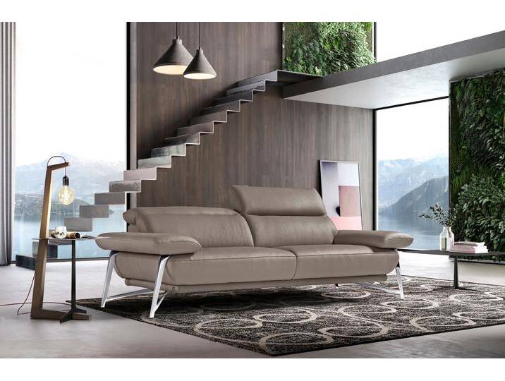 2,5-Sitzer EGOITALIANO Anais, Designsofa mit erstklassigem Sitzkomfort, Fußfarbe chrom , beige (safari), Sofas, B/H/T: 232cm x 74cm x 106cm, Leder BACIO, Leder BULL (Echtes Rindsleder). Geschliffenes, pigmentiertes und behandeltes Rindsleder mit einer Dicke von 1, 3-1, 5 mm. Es handelt sich um ein weiches, geschütztes Leder. Eine leichte Deckschicht schützt sie vor Flecken, ohne ihre ursprünglichen Eigenschaften zu verändern. Dieses geschützte Leder kombiniert die Vorteile von Natürlichkeit und Weichheit mit einer guten Beständigkeit gegen Verschleiß und Ausbleichen. Das Vorhandensein der charakteristischen Zeichen, die das Leben des Tieres bestimmen, wie Narben, Körnungsunterschiede, Falten, Adern, Disharmonien in Farbtönen, beweisen ihre absolute Echtheit und großen Wert. Leder CAREZZA (echtes Rindsleder) ist ein Naturleder, dass die ursprünglichen Eigenschaften der Haut nicht verändert. Das Vorhandensein von verheilten Narben, Körnungsunterschiede, Falten, Adern, Unterschiede in den Farbtönen und andere Spuren, die die Natur auf diesen Fellen hinterlassen hat, sind ein Beweis für die absolute Echtheit und das Zeugnis ihres großen Werte, Kopfteil verstellbar, 232 cm, Leder BACIO, safari, B:232cm H:74cm T:106cm von BAUR