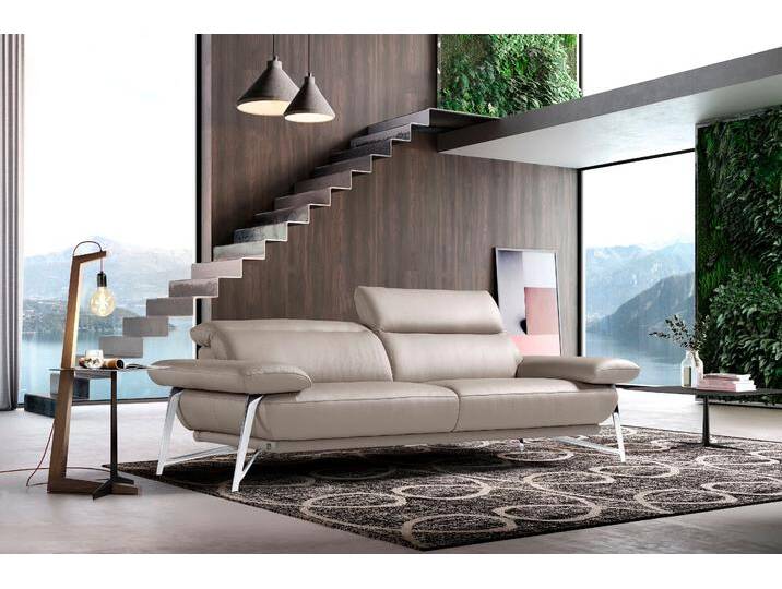 2,5-Sitzer EGOITALIANO Anais, Designsofa mit erstklassigem Sitzkomfort, Fußfarbe chrom , grau, Sofas, B/H/T: 232cm x 74cm x 106cm, Leder CAREZZA, Leder BULL (Echtes Rindsleder). Geschliffenes, pigmentiertes und behandeltes Rindsleder mit einer Dicke von 1, 3-1, 5 mm. Es handelt sich um ein weiches, geschütztes Leder. Eine leichte Deckschicht schützt sie vor Flecken, ohne ihre ursprünglichen Eigenschaften zu verändern. Dieses geschützte Leder kombiniert die Vorteile von Natürlichkeit und Weichheit mit einer guten Beständigkeit gegen Verschleiß und Ausbleichen. Das Vorhandensein der charakteristischen Zeichen, die das Leben des Tieres bestimmen, wie Narben, Körnungsunterschiede, Falten, Adern, Disharmonien in Farbtönen, beweisen ihre absolute Echtheit und großen Wert. Leder CAREZZA (echtes Rindsleder) ist ein Naturleder, dass die ursprünglichen Eigenschaften der Haut nicht verändert. Das Vorhandensein von verheilten Narben, Körnungsunterschiede, Falten, Adern, Unterschiede in den Farbtönen und andere Spuren, die die Natur auf diesen Fellen hinterlassen hat, sind ein Beweis für die absolute Echtheit und das Zeugnis ihres großen Werte, Kopfteil verstellbar, 232 cm, Leder CAREZZA, grau, B:232cm H:74cm T:106cm von BAUR