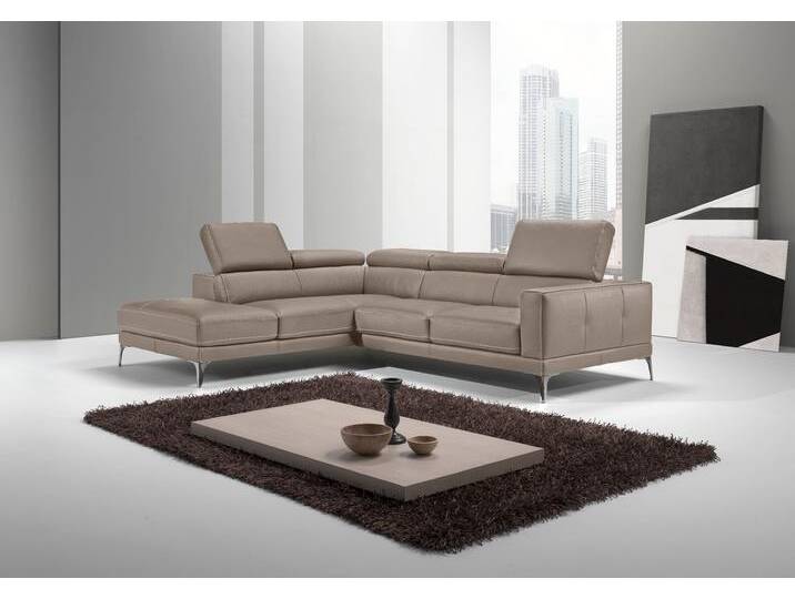Ecksofa EGOITALIANO Claudie, Designsofa mit extrakomfortablem Sitzkomfort , grau (elephant), B:268cm H:97cm T:226cm, Luxus-Microfaser (100% Polyester) Leder »BULL« (echtes Rindsleder). Geschliffenes, pigmentiertes und behandeltes Rindsleder mit einer Dicke von 1, 3-1, 5 mm. Dieses Leder zeigt eine ziemlich weiche Hand mit einem halb undurchsichtigen Aussehen. Es handelt sich um ein geschütztes Leder. Eine leichte Deckschicht schützt sie vor Flecken, ohne ihre ursprünglichen Eigenschaften zu verändern. Die geschützten Leder kombinieren die Vorteile von Natürlichkeit und Weichheit mit einer guten Beständigkeit gegen Verschleiß und Ausbleichen. Das Vorhandensein der charakteristischen Zeichen, die das Leben des Tieres bestimmen, wie Narben, Körnungsunterschiede, Falten, Adern, Disharmonien in Farbtönen, beweisen ihre absolute Echtheit und großen Wert., Sofas, Inkl. Kopfteilverstellung, L-Form von BAUR