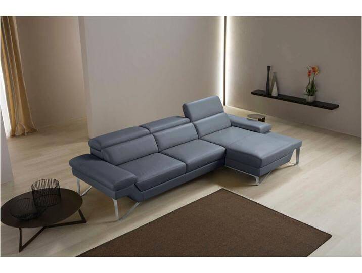 Ecksofa EGOITALIANO Princess, elegantes Designsofa mit erstklassigem Sitzkomfort, L-Form , grau (smoke), B:282cm H:95cm T:168cm, Leder »BULL« (echtes Rindsleder). Geschliffenes, pigmentiertes und behandeltes Rindsleder mit einer Dicke von 1, 3-1, 5 mm. Dieses Leder zeigt eine ziemlich weiche Hand mit einem halb undurchsichtigen Aussehen. Es handelt sich um ein geschütztes Leder. Eine leichte Deckschicht schützt sie vor Flecken, ohne ihre ursprünglichen Eigenschaften zu verändern. Die geschützten Leder kombinieren die Vorteile von Natürlichkeit und Weichheit mit einer guten Beständigkeit gegen Verschleiß und Ausbleichen. Das Vorhandensein der charakteristischen Zeichen, die das Leben des Tieres bestimmen, wie Narben, Körnungsunterschiede, Falten, Adern, Disharmonien in Farbtönen, beweisen ihre absolute Echtheit und großen Wert., Sofas, mit Recamiere, inkl. Kopfteilverstellung, edle Designmetallfüße von BAUR
