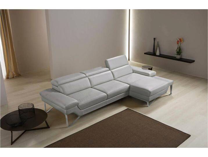 Ecksofa EGOITALIANO Princess, elegantes Designsofa mit erstklassigem Sitzkomfort, L-Form , silber, B:282cm H:95cm T:168cm, Leder CAREZZA (echtes Rindsleder) ist ein Naturleder, dass die ursprünglichen Eigenschaften der Haut nicht verändert. Das Vorhandensein von verheilten Narben, Körnungsunterschiede, Falten, Adern, Unterschiede in den Farbtönen und andere Spuren, die die Natur auf diesen Fellen hinterlassen hat, sind ein Beweis für die absolute Echtheit und das Zeugnis ihres großen Wertes., Sofas, mit Recamiere, inkl. Kopfteilverstellung, edle Designmetallfüße von BAUR