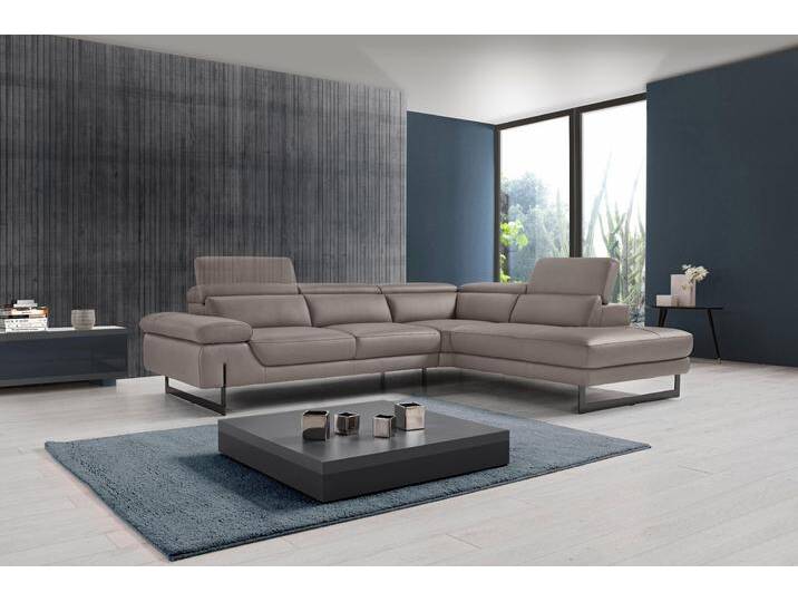 Ecksofa EGOITALIANO Queenie, extravagantes Sofa mit erstklassigem Sitzkomfort , grau (elephant), B:284cm H:95cm T:108cm, Luxus-Microfaser (100% Polyester) Leder u00bbBULLu00ab (echtes Rindsleder). Geschliffenes, pigmentiertes und behandeltes Rindsleder mit einer Dicke von 1, 3-1, 5 mm. Dieses Leder zeigt eine ziemlich weiche Hand mit einem halb undurchsichtigen Aussehen. Es handelt sich um ein geschütztes Leder. Eine leichte Deckschicht schützt sie vor Flecken, ohne ihre ursprünglichen Eigenschaften zu verändern. Die geschützten Leder kombinieren die Vorteile von Natürlichkeit und Weichheit mit einer guten Beständigkeit gegen Verschleiß und Ausbleichen. Das Vorhandensein der charakteristischen Zeichen, die das Leben des Tieres bestimmen, wie Narben, Körnungsunterschiede, Falten, Adern, Disharmonien in Farbtönen, beweisen ihre absolute Echtheit und großen Wert. Leder u00bbBACIOu00ab (echtes Rindsleder). Halbnarbiges Naturleder mit einer Dicke von 1, 6-1, 8 mm. BACIO hat eine weiche und wachsartige Hand mit halb undurchsichtigem Aussehen. Es handelt sich um ein Naturleder, das die ursprünglichen Eigenschaften der Lederhäute nicht verändert. Das Vorhandensein von verheilten Narben, Körnungsunterschiede, Falten, Adern, Unterschiede in den Farbtönen und andere Spuren, die die Natur auf diesen Fellen hinterlassen hat, sind ein Beweis für die absolute Echtheit und das Zeugnis ihres großen Wertes. Leder u00bbCAREZZAu00ab (Rindsleder). Halbnarbiges Naturleder mit einer Dicke von 1, 2-1, 4 mm. Es hat eine weiche und wachsartige Hand mit halb undurchsichtigem Aussehen. CAREZZA ist ein Naturleder, das die ursprünglichen Eigenschaften der Mäntel nicht verändert. Das Vorhandensein von verheilten Narben, Körnungsunterschiede, Falten, Adern, Unterschiede in den Farbtönen und andere Spuren, die die Natur auf diesen Fellen hinterlassen hat, sind ein Beweis für die absolute Echtheit und das Zeugnis ihres großen Wertes., Sofas, mit verstellbarer Armlehne und Kopfteilen für Wohlfühlkomfort von BAUR
