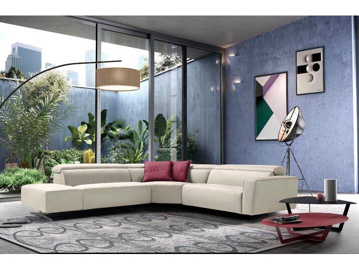 Ecksofa EGOITALIANO Stefanie-e, Designsofa der Extraklasse, bequem mit hohem Sitzkomfort , beige (creme weiß), B:314cm H:96cm T:284cm, Leder »BULL« (echtes Rindsleder). Geschliffenes, pigmentiertes und behandeltes Rindsleder mit einer Dicke von 1, 3-1, 5 mm. Dieses Leder zeigt eine ziemlich weiche Hand mit einem halb undurchsichtigen Aussehen. Es handelt sich um ein geschütztes Leder. Eine leichte Deckschicht schützt sie vor Flecken, ohne ihre ursprünglichen Eigenschaften zu verändern. Die geschützten Leder kombinieren die Vorteile von Natürlichkeit und Weichheit mit einer guten Beständigkeit gegen Verschleiß und Ausbleichen. Das Vorhandensein der charakteristischen Zeichen, die das Leben des Tieres bestimmen, wie Narben, Körnungsunterschiede, Falten, Adern, Disharmonien in Farbtönen, beweisen ihre absolute Echtheit und großen Wert., Sofas, mit Relaxfunktion und verstellbaren Kopfteilelementen von BAUR