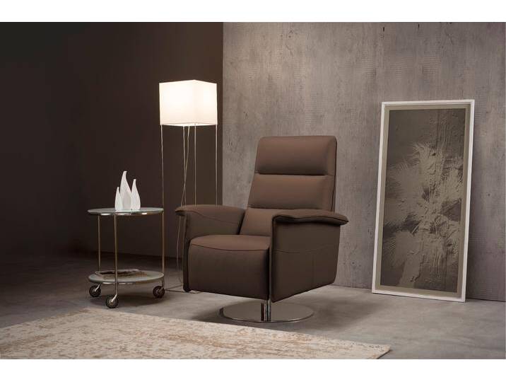 Sessel EGOITALIANO Kelly Designsessel , braun (chocolate), B:83cm H:105cm T:92cm, Leder u00bbBULLu00ab (echtes Rindsleder). Geschliffenes, pigmentiertes und behandeltes Rindsleder mit einer Dicke von 1, 3-1, 5 mm. Dieses Leder zeigt eine ziemlich weiche Hand mit einem halb undurchsichtigen Aussehen. Es handelt sich um ein geschütztes Leder. Eine leichte Deckschicht schützt sie vor Flecken, ohne ihre ursprünglichen Eigenschaften zu verändern. Die geschützten Leder kombinieren die Vorteile von Natürlichkeit und Weichheit mit einer guten Beständigkeit gegen Verschleiß und Ausbleichen. Das Vorhandensein der charakteristischen Zeichen, die das Leben des Tieres bestimmen, wie Narben, Körnungsunterschiede, Falten, Adern, Disharmonien in Farbtönen, beweisen ihre absolute Echtheit und großen Wert., Sessel, Einzelsessel Relaxsessel, drehbar, manuelle Relaxfunktion mit Push-Back-Mechanismus von BAUR