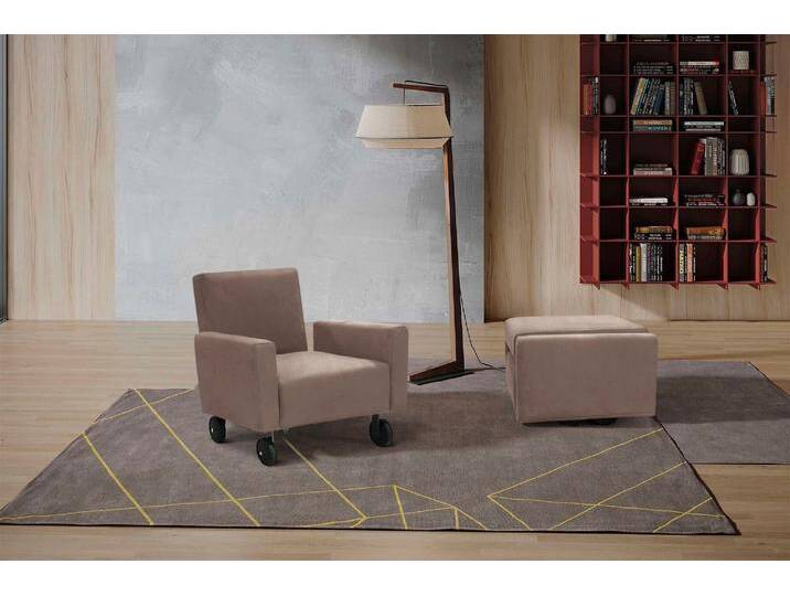 Sessel EGOITALIANO QQ, Funktionssessel zum Hocker zusammenklappbar , braun (mud), B:68cm H:71cm T:81cm, Luxus-Micofaser Lederoptik (100% Polyester) ist ein neues technisches Gewebe mit einem visuellen und taktilen Aspekt, der dem Nubuk sehr nahe kommt, mit innovativen Eigenschaften. Seine außerordentliche Weichheit kommt von einem exklusiven Produktionsprozess, der Unreinheiten und Unregelmäßigkeiten beseitigt. Das Ergebnis ist eine bemerkenswert samtige Faser, die durch das Vorhandensein von Körnern verstärkt wird. Von der einfarbigen Eleganz der warmen Farben und der Vielfalt an trendigen Farben, die es zu seiner eigenen Stärke und Persönlichkeit machen., Sessel, Einzelsessel, inkl. Rollen, in vielen Farbe und hochwertigem Microfaserbezug von BAUR