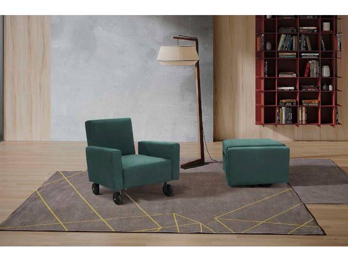 Sessel EGOITALIANO QQ, Funktionssessel zum Hocker zusammenklappbar , grün, B:68cm H:71cm T:81cm, Luxus-Micofaser Lederoptik (100% Polyester) ist ein neues technisches Gewebe mit einem visuellen und taktilen Aspekt, der dem Nubuk sehr nahe kommt, mit innovativen Eigenschaften. Seine außerordentliche Weichheit kommt von einem exklusiven Produktionsprozess, der Unreinheiten und Unregelmäßigkeiten beseitigt. Das Ergebnis ist eine bemerkenswert samtige Faser, die durch das Vorhandensein von Körnern verstärkt wird. Von der einfarbigen Eleganz der warmen Farben und der Vielfalt an trendigen Farben, die es zu seiner eigenen Stärke und Persönlichkeit machen., Sessel, Einzelsessel, inkl. Rollen, in vielen Farbe und hochwertigem Microfaserbezug von BAUR