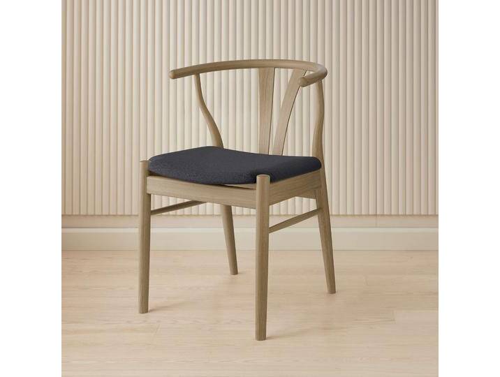 Stuhl HAMMEL FURNITURE Freja, Esszimmerstuhl, Wohnzimmerstuhl , eiche natur geseift, B:53cm H:75cm T:54cm, Massivholz, Stoff, Stühle, Massivholz, gepolsterte Sitzfläche, versch. Farbvarianten Stuhl HAMMEL FURNITURE Freja, Esszimmerstuhl, Wohnzimmerstuhl , eiche natur geseift, B:53cm H:75cm T:54cm, Massivholz, Stoff, Stühle, Massivholz, gepolsterte Sitzfläche, versch. Farbvarianten von BAUR