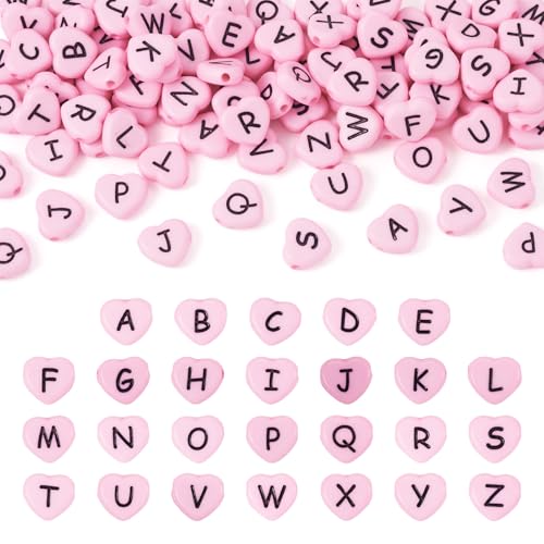 Beadthoven 100 Stück rosa Herz Acryl Buchstaben Perlen gemischt A-Z Initialen Alphabet lose Perlen Abstandshalter mit schwarzer Schrift für Bildung Schmuck Basteln Basteln 10,5 x 11,5 x 4,5 mm von BB Beadthoven