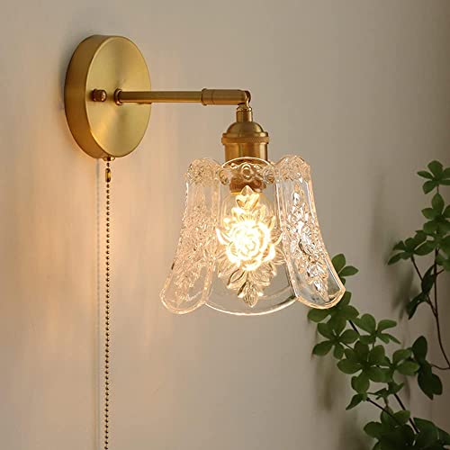 BBioss Retro-Wandleuchte mit Lampenschirm aus transparentem Glas mit Blumenmuster | Wandleuchten mit Messing-Finish mit Zugschalter, moderne Leuchten für Nachttisch, Schlafzimmer BBioss Retro-Wandleuchte mit Lampenschirm aus transparentem Glas mit Blumenmuster | Wandleuchten mit Messing-Finish mit Zugschalter, moderne Leuchten für Nachttisch, Schlafzimmer von BBioss