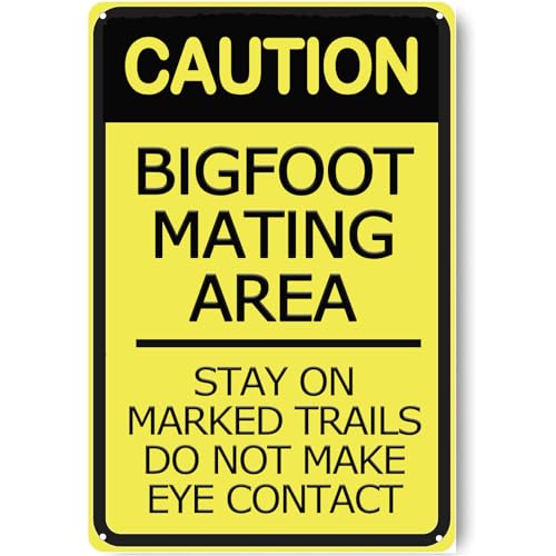 BCHUAN Vintage-Metallschilder, lustiges Bigfoot Mating Area Schild, Stay on Marked Trails Do Not Make Eye Contact Vintage-Warnschilder, Retro-Blechschild für Zuhause, Bar, Pub, Café, Bauernhof, Zimmer BCHUAN Vintage-Metallschilder, lustiges Bigfoot Mating Area Schild, Stay on Marked Trails Do Not Make Eye Contact Vintage-Warnschilder, Retro-Blechschild für Zuhause, Bar, Pub, Café, Bauernhof, Zimmer von BCHUAN