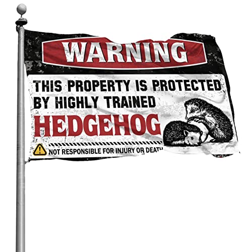 Flagge für Wohnheim, lustige Warnung "This Property Is Protected By A Highly Trained Igel", College-Poster für Jungs, lustige Terrassendekoration (120 x 180 cm) von BDIX