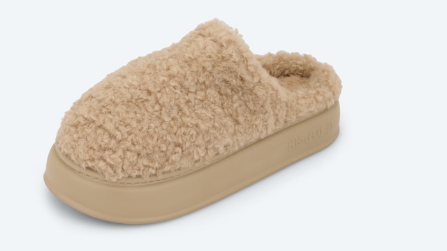 Marshmallow Slipper mit Fell von BE GOLD