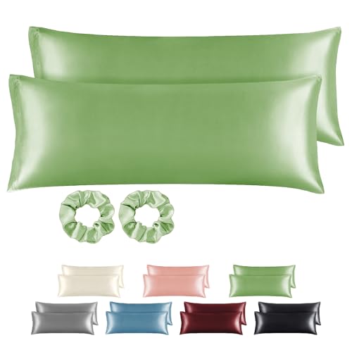 BEDELITE Satin Kissenbezug 40x145 Grasgrün - Seitenschläferkissen Bezug 40 x 145 2er Set mit 2 Haargummis wie Seidenkissenbezug, Kopfkissenbezug 145x40 für Seitenschläfer Kissen von BEDELITE