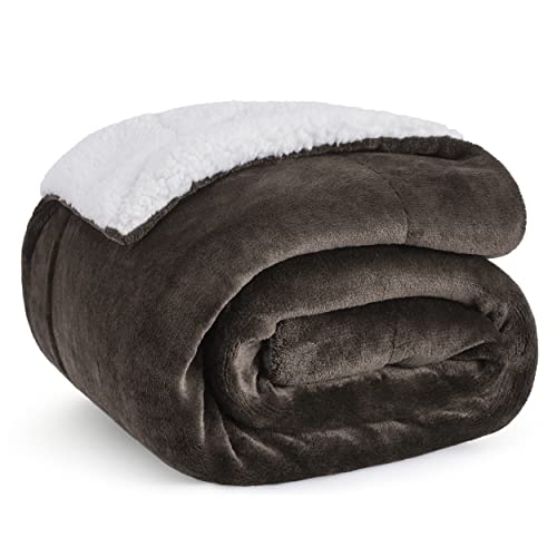 BEDSURE Kuscheldecke - Warm Sherpa Wolldecke & Sofadecke, Flauschig Sofaüberwurf Decke, Dicke Couchdecke, Fleecedecke, Flauschige Wohndecke für Couch, Braun, 150x200 cm, XL von BEDSURE