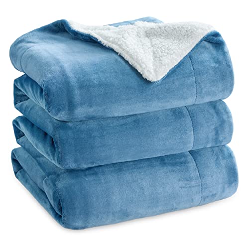 BEDSURE Kuscheldecke - Warm Sherpa Wolldecke & Sofadecke, Flauschig Sofaüberwurf Decke, Dicke Couchdecke, Fleecedecke, Flauschige Wohndecke für Couch, Hellblau, 220x240 cm, XXL von BEDSURE