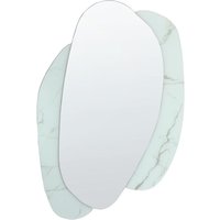 Beliani - Wandspiegel Weiß Glas Asymmetrisch 80x117 cm Rahmenlos Marmor Optik Modern Wohnzimmer Schlafzimmer Flur Esszimmer Wanddeko Hängespiegel von BELIANI