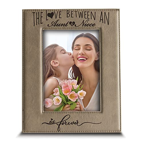 BELLA BUSTA - The Love Between an Aunt and Niece Is Forever-Aunt Gifts from Niece Nephew – Gravierter Leder-Bilderrahmen (12,7 x 17,8 cm vertikal) von BELLA BUSTA