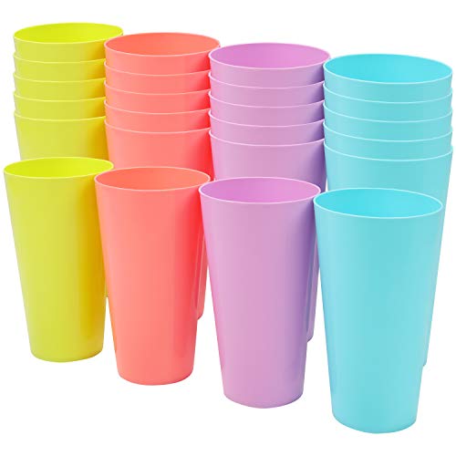 BELLE VOUS 24er Pack Bunte Plastikbecher - 600 ml Wiederverwendbare Trinkbecher in 4 Farben - Stabile Plastikbecher für Parties, Camping, BBQs, Picknicks & Strand - Spülmaschinen Geeignet & BPA Frei von BELLE VOUS