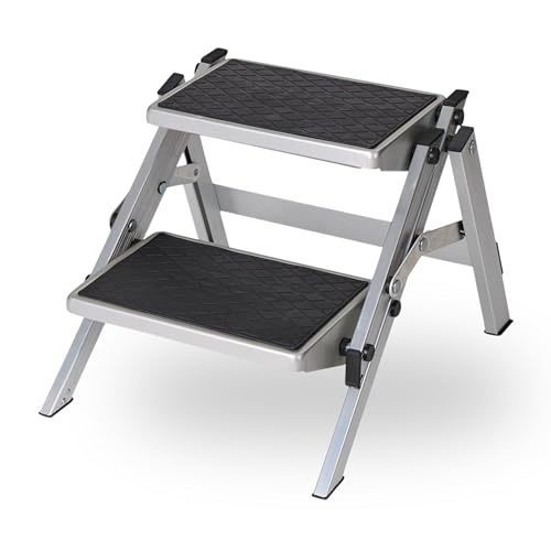 BERGER Trittleiter 2 Stufen klappbar | zusammenklappbar mit Rutschfester Gummimatte | Trittstufe Wohnwagen Tritt 2 Stufen | Tritthocker bis 150 kg belastbar (Aluminium) von BERGER