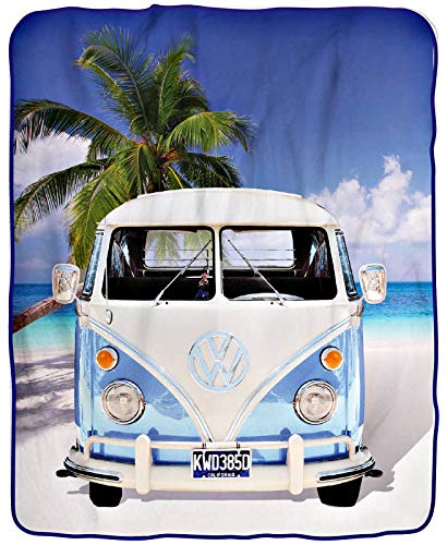 Große Original Volkswagen Fleece-Decke VW Bulli T1 blau 130 cm x 170 cm Camper-Van VW Bus T1 Decke Kuscheldecke Tagesdecke Fleecedecke Schmusedecke Flauschdecke Wohndecke passend zur Bettwäsche 048 von BERONAGE