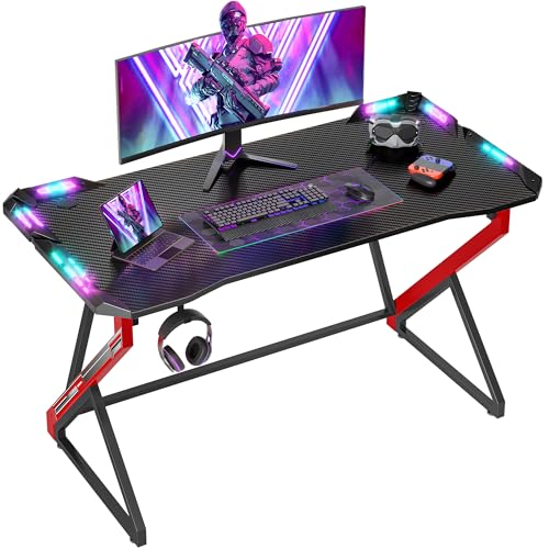 BEXEVUE Gaming Schreibtisch LED – 120x60 cm PC Gamer Tisch Ergonomischer, Z Rahmen mit Kohlefaseroberfläche Stabil, Einfach zu Montieren, Kopfhörerhaken für Gaming Studium Arbeit Zuhause Schlafzimmer von BEXEVUE