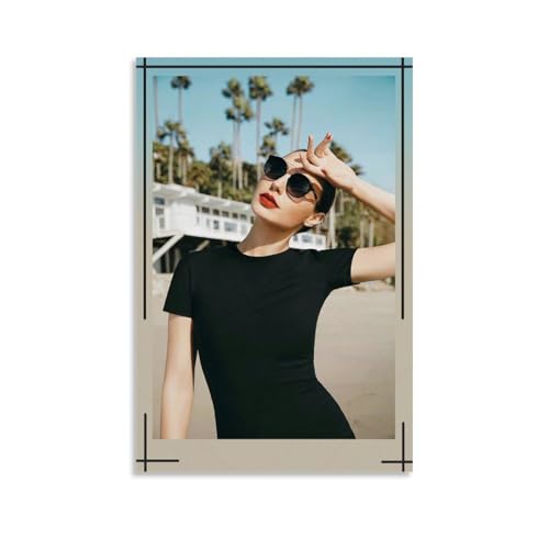 BFQMBKJUQ Gal Gadot Poster, Kunst, dekoratives Gemälde, Geschenke, feuchtigkeitsbeständig, lichtbeständig, Kunstgeschenke, wasserdicht, schmutzabweisend, Dekoration für Zuhause, Geschäft, 30 x 45 cm von BFQMBKJUQ