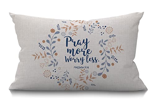 BGBDEIA Kissenbezug Pray More Worry Less Floral Wreath Bibel Zitat Christlicher Vers Glaube Stil Rechteckiger Wurfkissenbezug für Couch Sofa Home Decor Baumwolle Leinen 30 x 50 cm 12 x 20 Zoll von BGBDEIA