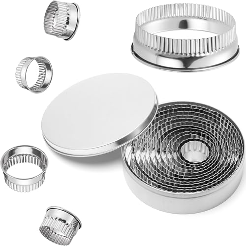 BGOBTY Ringe Keksformen Edelstahl,12 Stück Edelstahl Ausstechformen,Mini Rund Plätzchen Ausstecher,Donut Ausstecher Ring,mit Aufbewahrungsbox,für Gebäck Donut Fondant Mousse Backen DIY Kuchen (Wellig) von BGOBTY