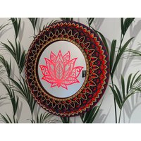 Mandala Lampe, Lotus Blume Heilige Geometrie, Auffällige Mandala-Wandkunst Mit Leuchtender Led-Beleuchtung Eine Perfekte Ergänzung Für Ihr Zuhause von BHDecorEU