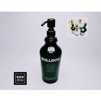 Gin-Seifenspender "Bulldog Brilliance" | Upcycling Pumpspender Aus Bulldog Gin-Flasche Nachfüllbar Mit Seife Bad Deko Geschenk England Gin-Seifenspender "Bulldog Brilliance" | Upcycling Pumpspender Aus Bulldog Gin-Flasche Nachfüllbar Mit Seife Bad Deko Geschenk England von BIERZEUG