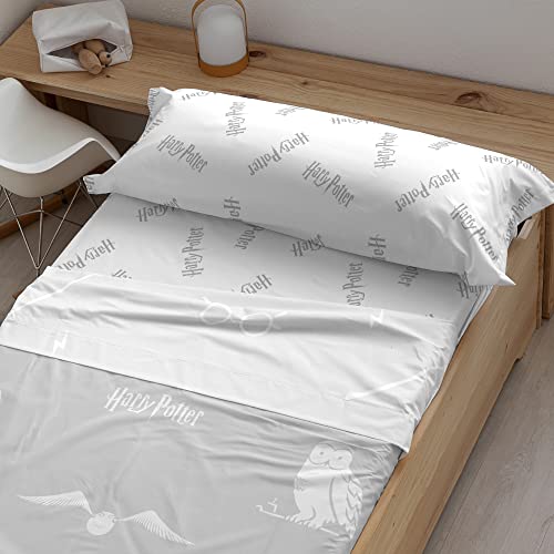 Belum Bettwäsche-Set mit Kissen und Spannbettlaken, 100% Baumwolle, Modell HPotter Universe für Betten mit 105 cm Breite, leicht, weich und bequem, offizielles Lizenzprodukt Belum Bettwäsche-Set mit Kissen und Spannbettlaken, 100% Baumwolle, Modell HPotter Universe für Betten mit 105 cm Breite, leicht, weich und bequem, offizielles Lizenzprodukt von BL BELUM