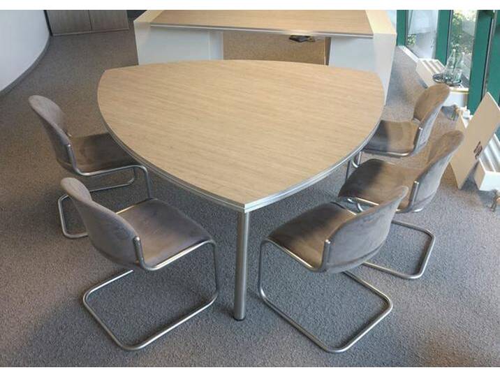 Besprechungstisch Konferenztisch Pendo Rondo Wankelform 180 cm Sandwich Auswahl von BLA-Büro-Liebt-Ausstattung