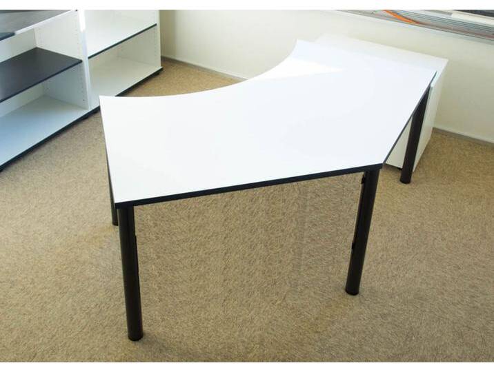 Bürotisch Schreibtisch Pendo Rondo J-Form Winkeltisch 120 Grad Callcenter 2 symmetrisch Auswahl Farbe von BLA-Büro-Liebt-Ausstattung