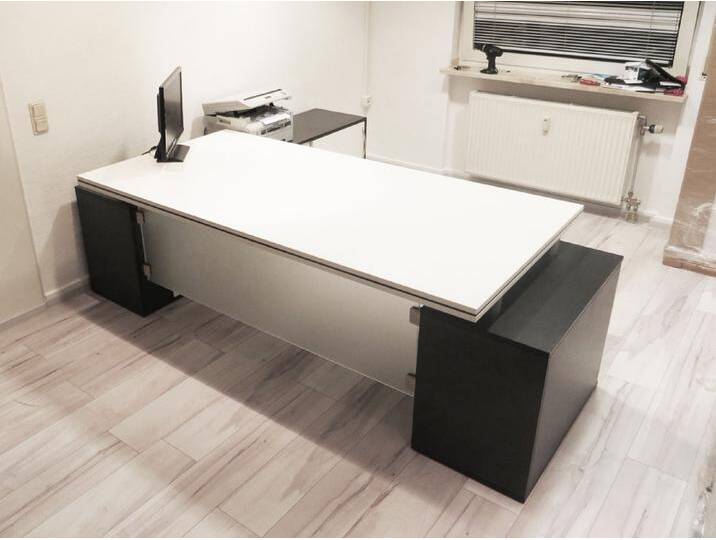 Chefbürotisch Chefschreibtisch Kombination Pendo Bestform Glas Design Auswahl Farbe Optionen von BLA-Büro-Liebt-Ausstattung