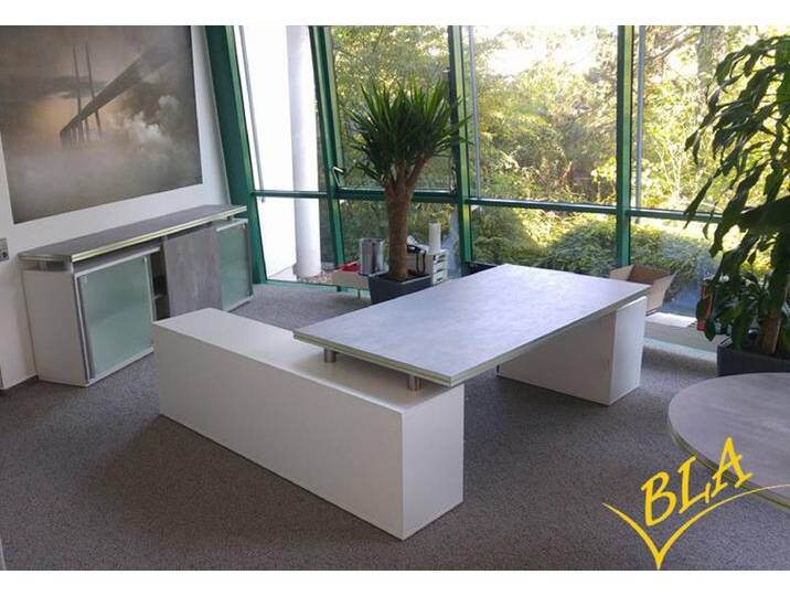 Chefbürotisch Chefschreibtisch Kombination Pendo Bestform Manager Design SW Auswahl Farbe Größe Optionen Chefbürotisch Chefschreibtisch Kombination Pendo Bestform Manager Design SW Auswahl Farbe Größe Optionen von BLA-Büro-Liebt-Ausstattung