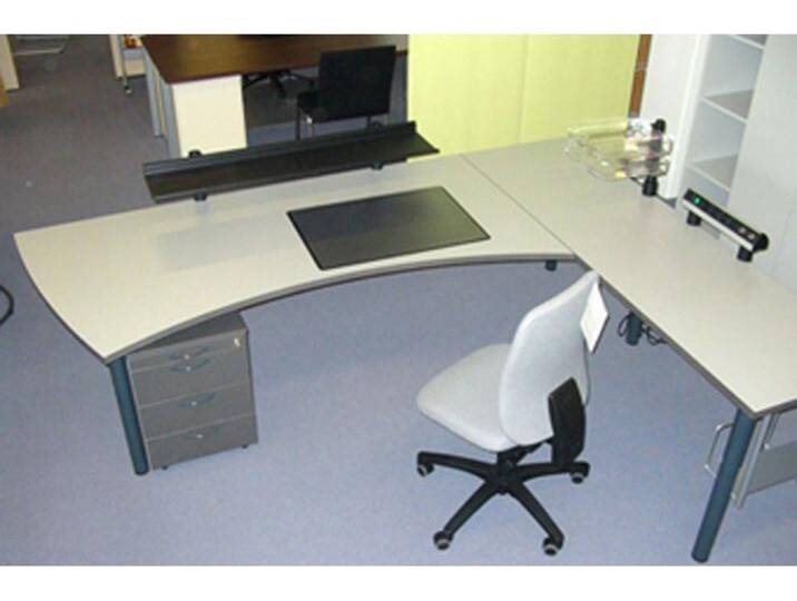 Eck-Bürotisch Schreibtisch Pendo Rondo L-Form Besucherrundung 2 Kombination Auswahl Farbe Größe von BLA-Büro-Liebt-Ausstattung
