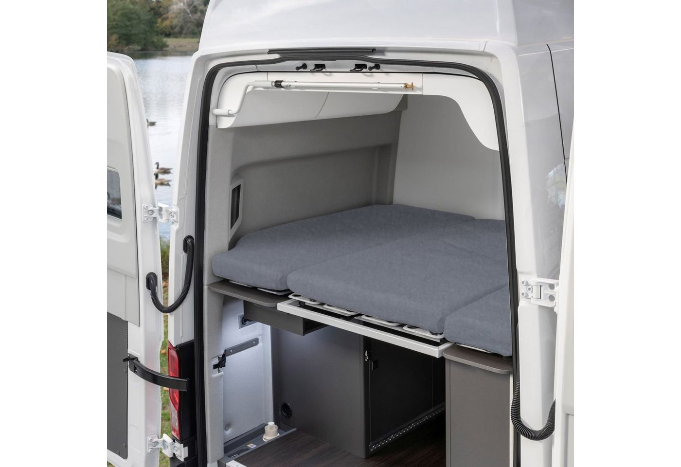BLACK FOREST FOX Spannbettlaken Spannbettlaken VW Grand California 600 für 3 tlg. Matratze Heckbett, Baumwolle und Lycra (Elasthan), Gummizug: rundum, Grau von BLACK FOREST FOX