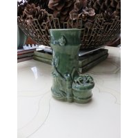 Vintage Keramik Bambus Mit Fröschen Vase Landhaus Küche B613 von BLINKIEWELLSVINTAGE